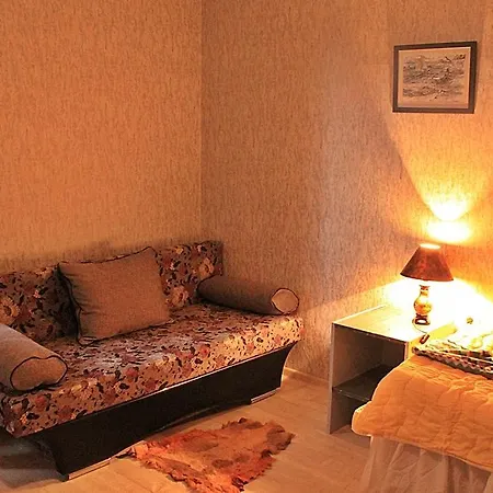 Guest House Lom